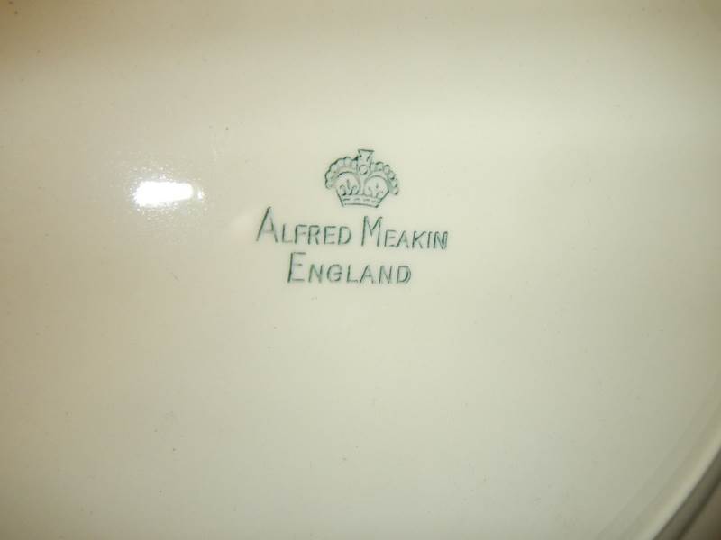 A set of three Alfred Meakin bird decorated meat platters. - Image 3 of 3