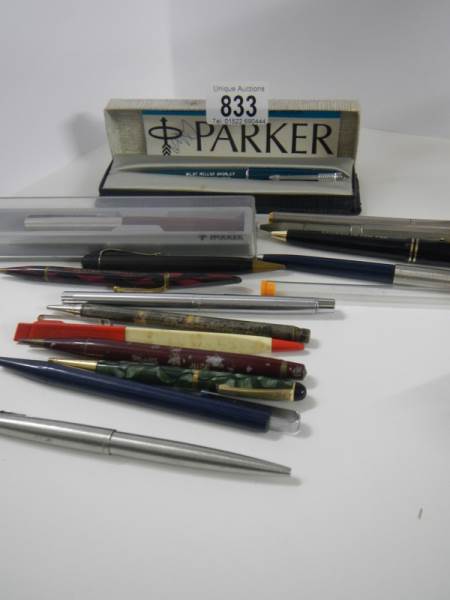 A mixed lot of ball point pens including Parker.