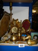 A mixed lot of brassware.