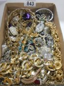 A mixed lot of good costume jewellery.