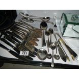 A good lot of assorted cutlery.