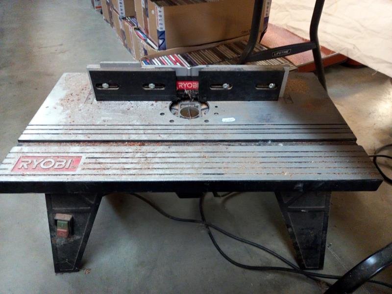 A Ryobi router with table bench - Image 2 of 2