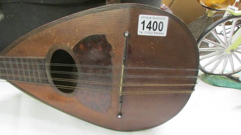 An old cased mandolin. - Image 2 of 6