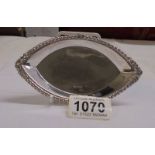 A nicely shape silver pin tray, 13 x 7.5 cm, 41 grams.