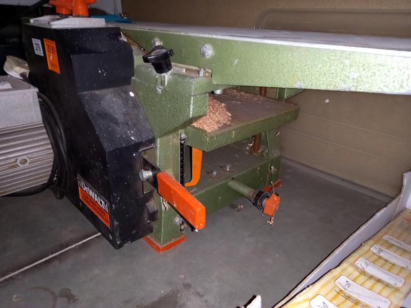 A Dewalt bench wood planing machine (COLLECT ONLY.) - Image 3 of 4