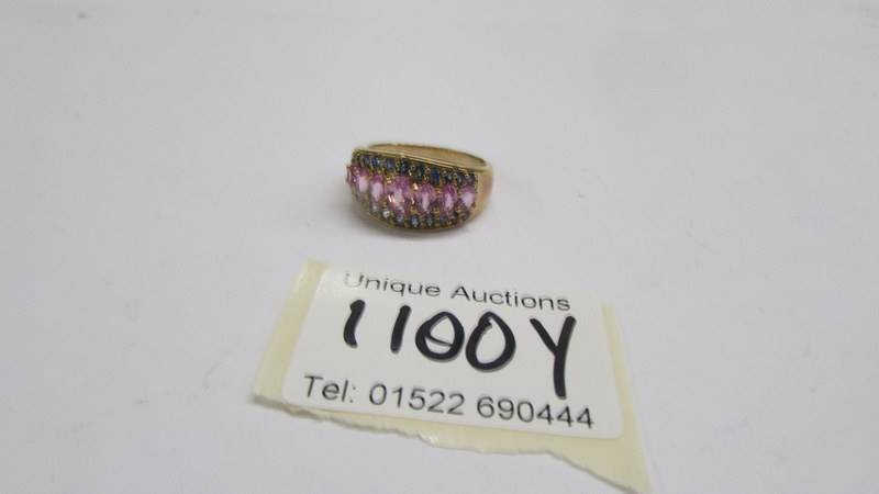 A 9ct gold ring, size S, 4.5 grams.