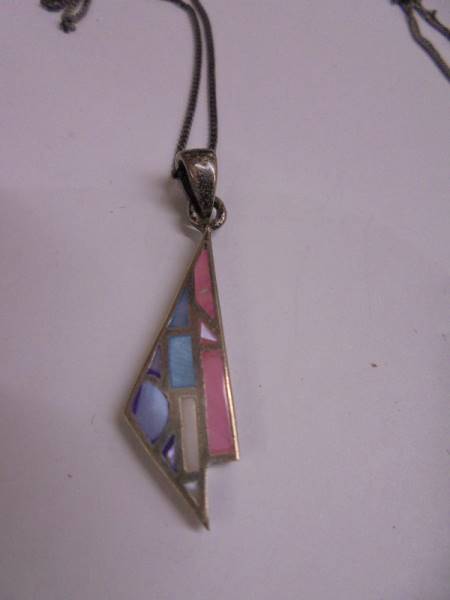 Two silver pendants, 10.3 grams. - Image 3 of 3