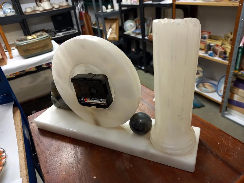 An onyx clock - Image 2 of 2