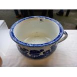A blue & white chamber pot