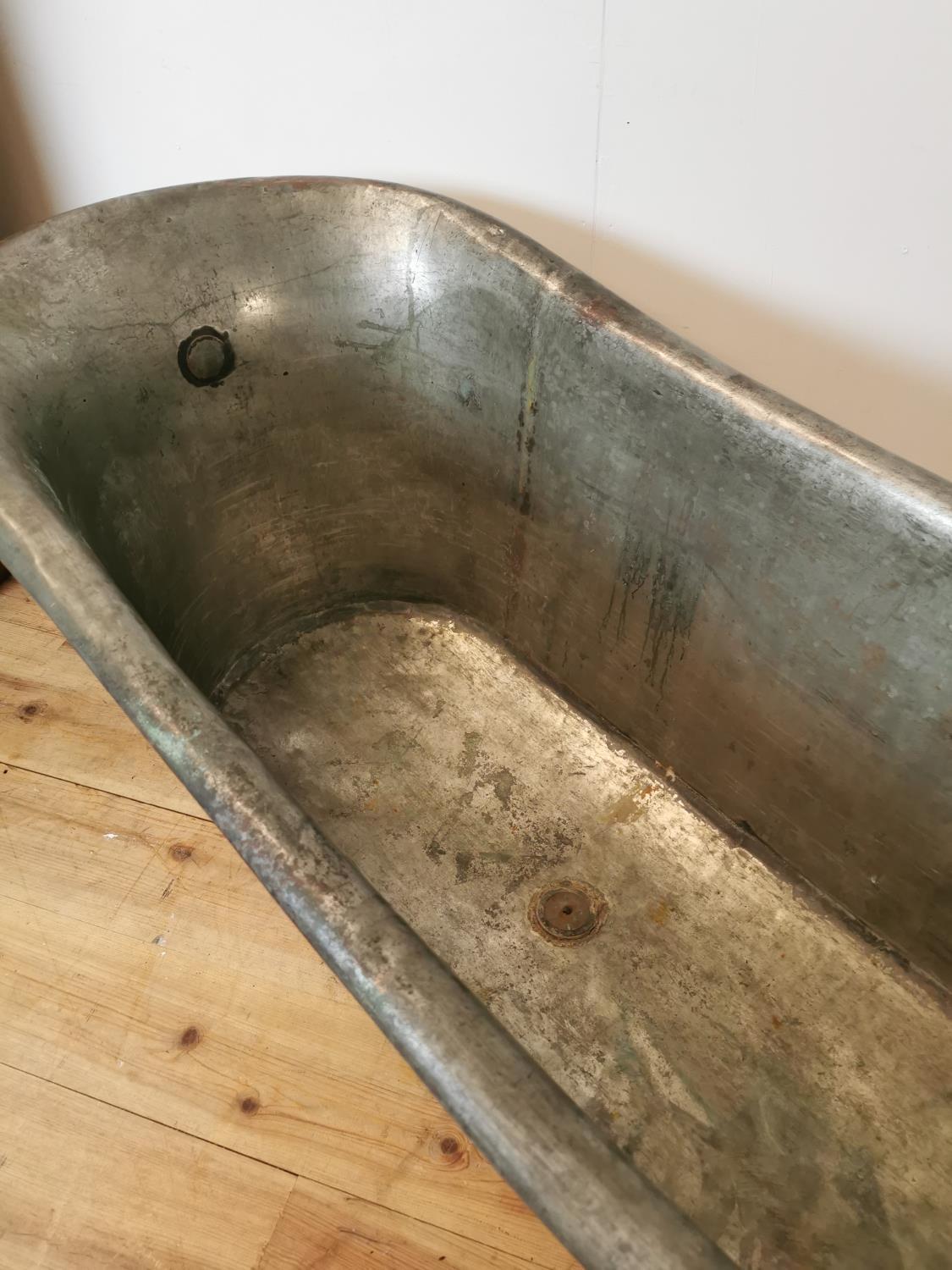 Good quality 19th C. copper roll top slipper bath - Image 2 of 9