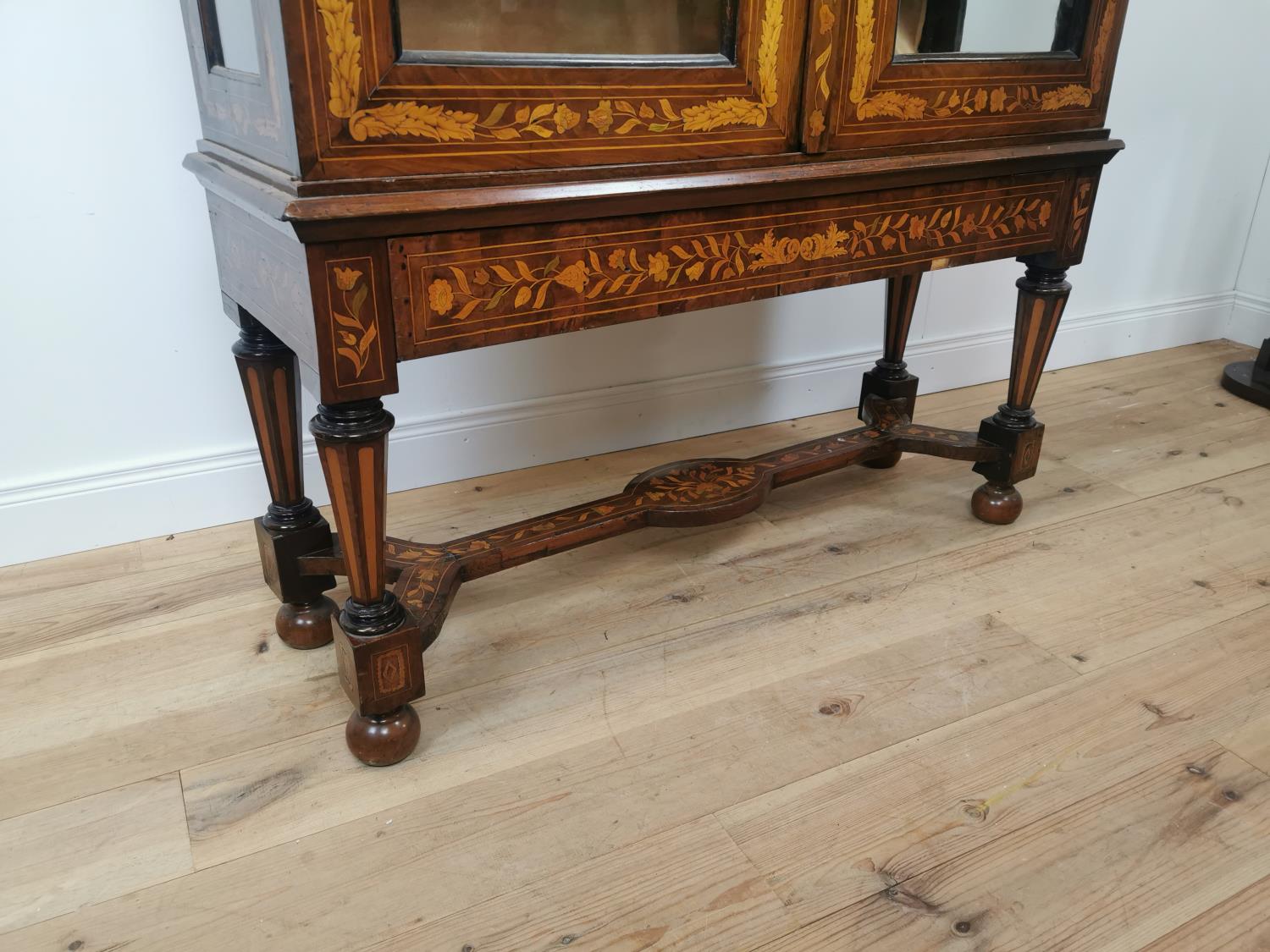 Exceptional quality Georgian walnut marquetry cabinet on stand, - Image 3 of 8