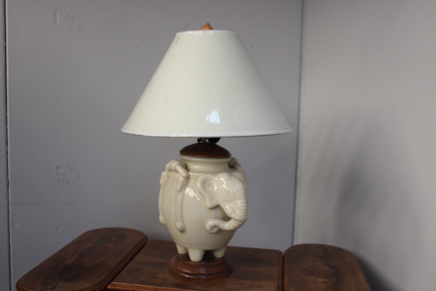 Table lamp in the form of ceramic Elephant
