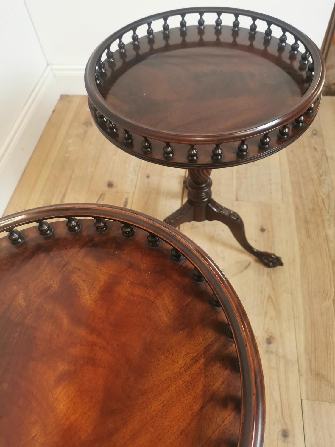 Exceptional pair of mahogany wine tables - Image 4 of 4