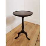 Good quality mahogany and inlaid wine table