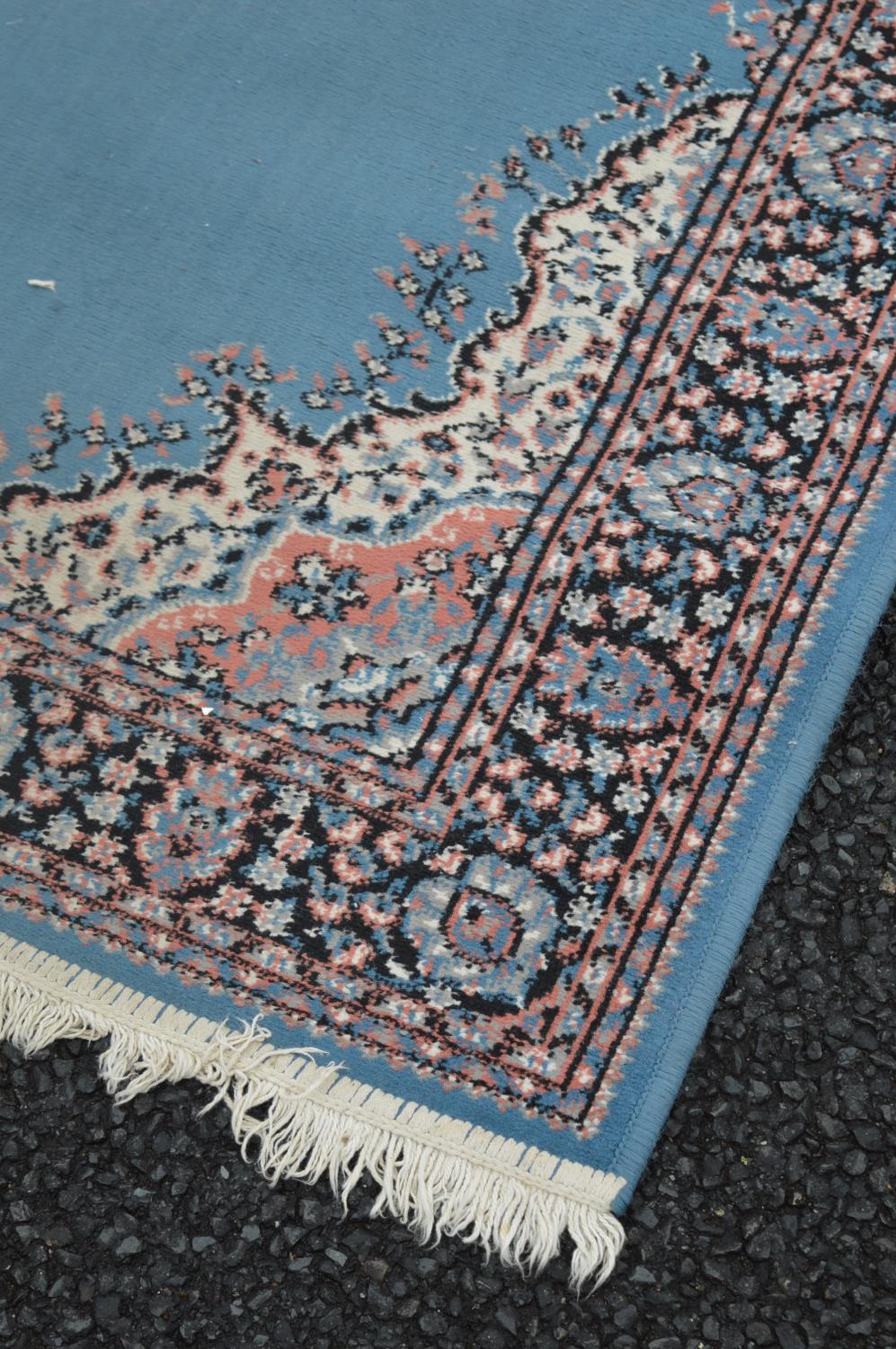 Rectangular Blue carpet - Image 3 of 3