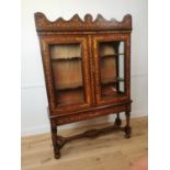 Exceptional quality Georgian walnut marquetry cabinet on stand,
