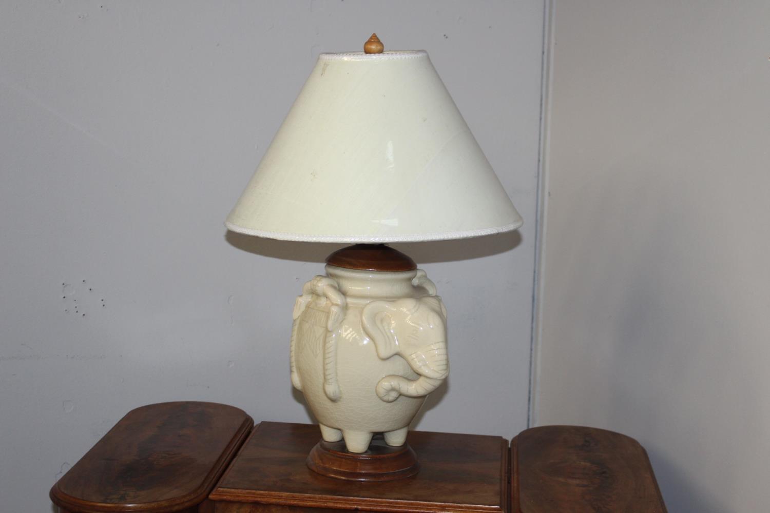 Table lamp in the form of ceramic Elephant - Bild 2 aus 2