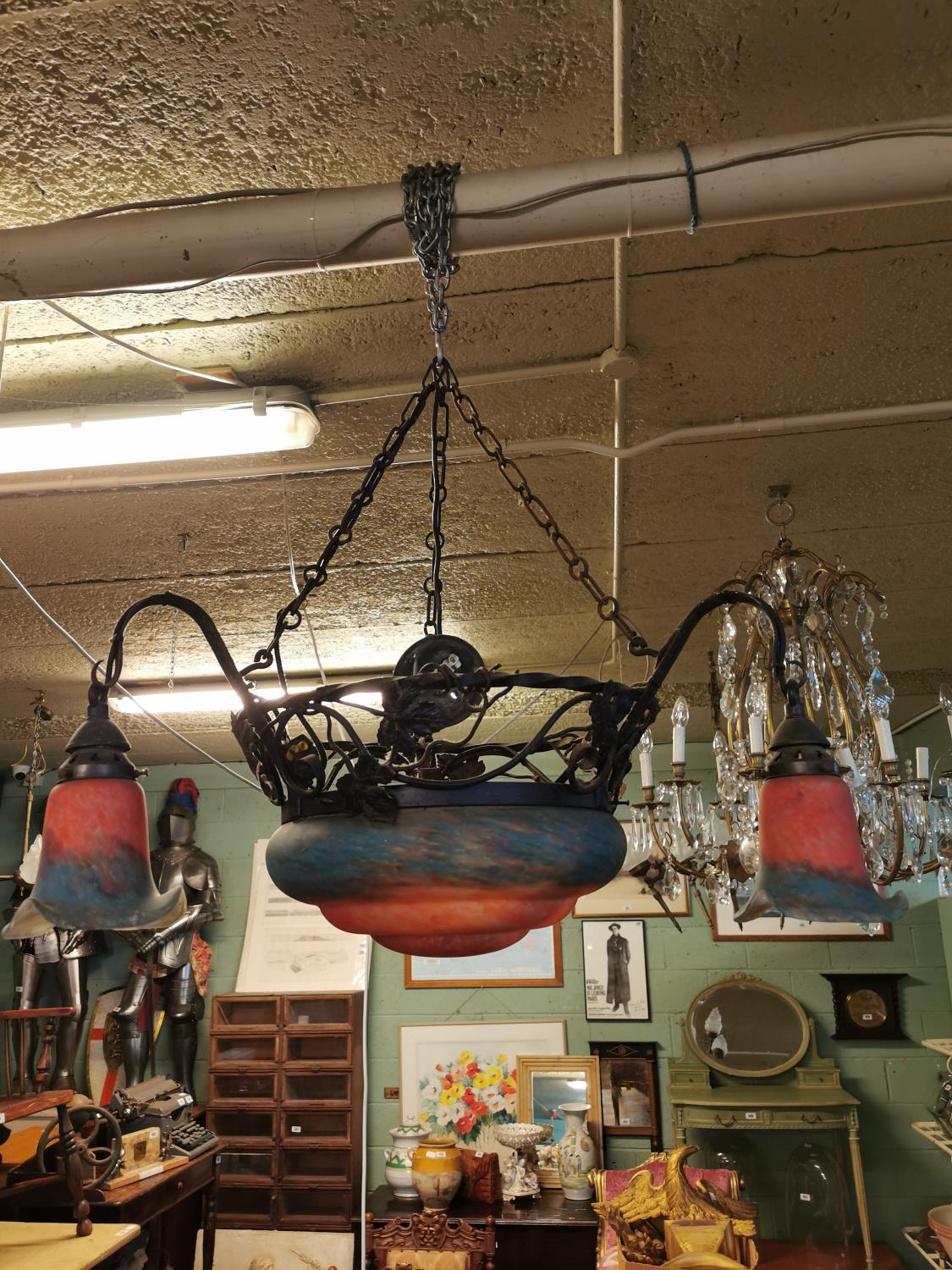 Pair of good quality wrought iron chandeliers - Bild 2 aus 3