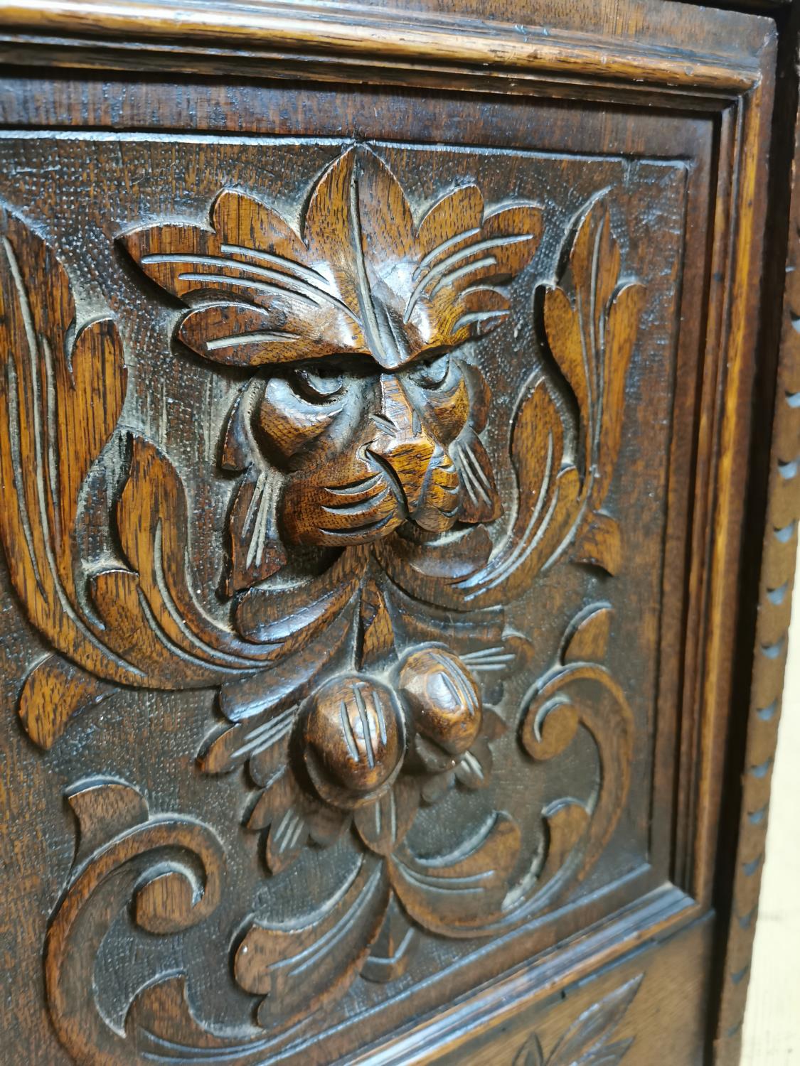 19th C. carved oak coal locker decorated with Lion's mask - Bild 5 aus 5