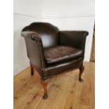 Good quality Edwardian leather and mahogany tub chair. { 83 cm H x 80 cm W x 65 cm D}.