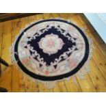 Circular rug { 140cm Dia }.