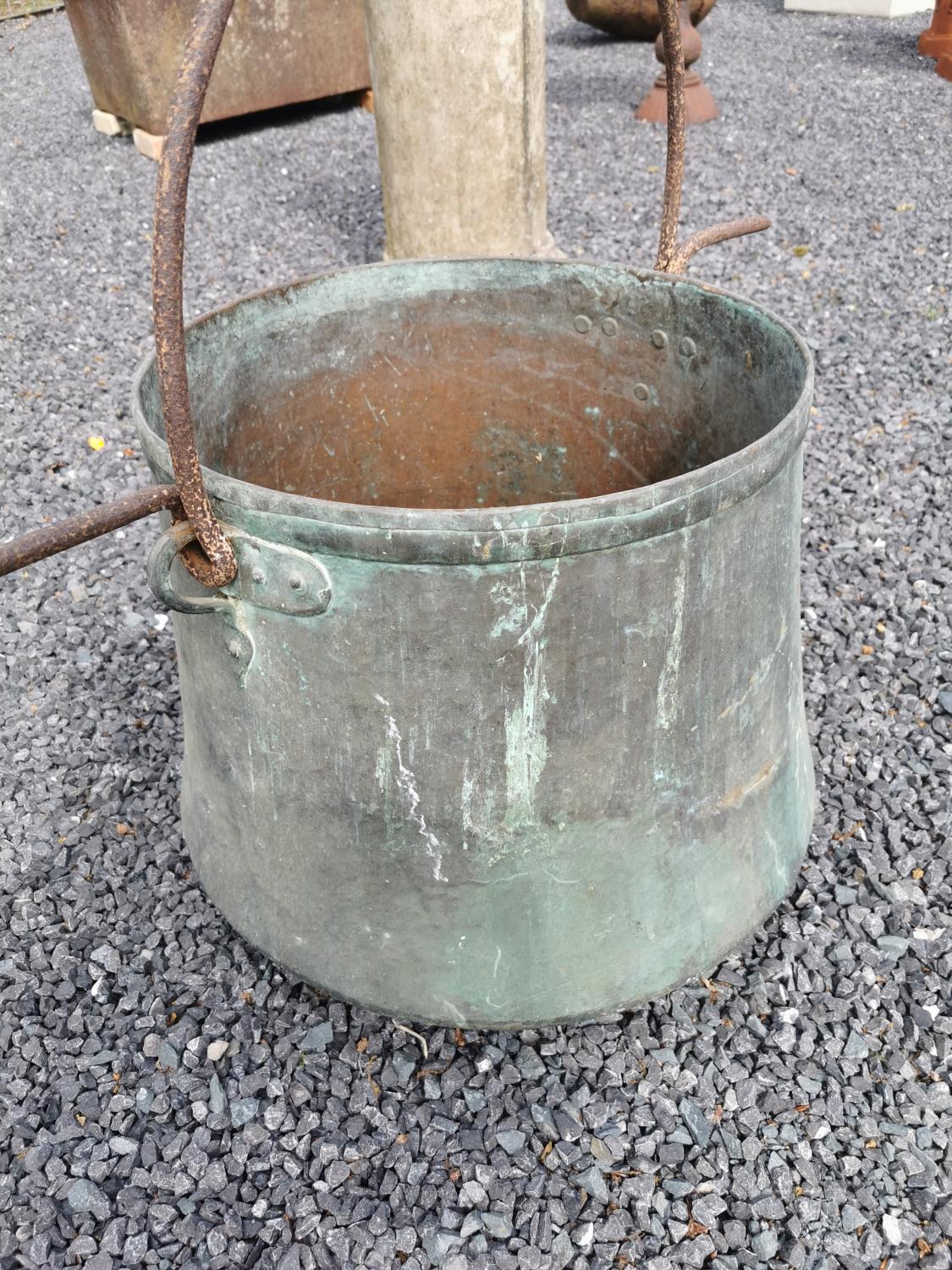 Copper planter with metal handle {75 cm H x 55 cm Dia.}. - Bild 2 aus 3