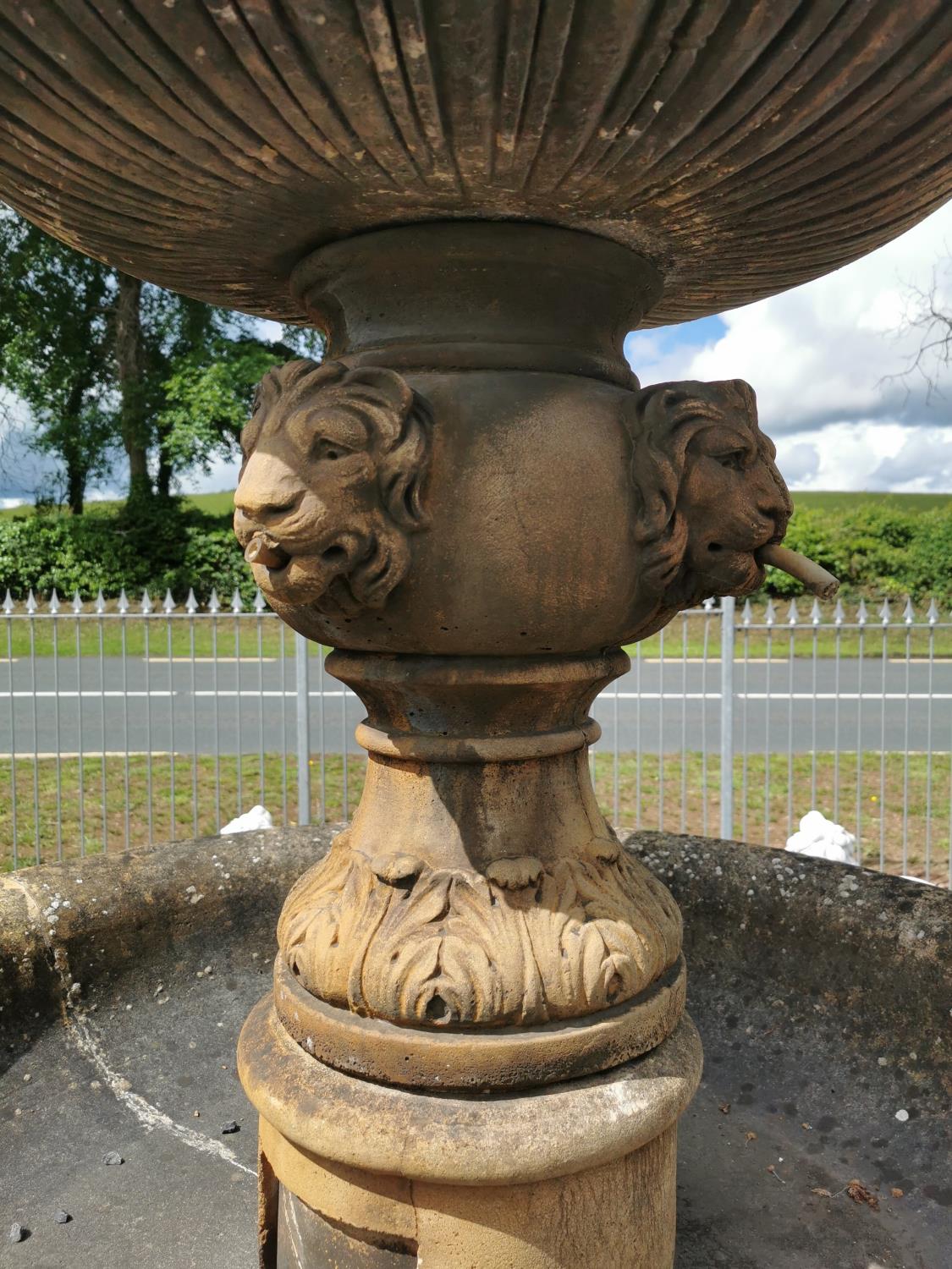 Exceptional three tiered moulded stone French water foutain with surround decorated with shells - Image 4 of 7