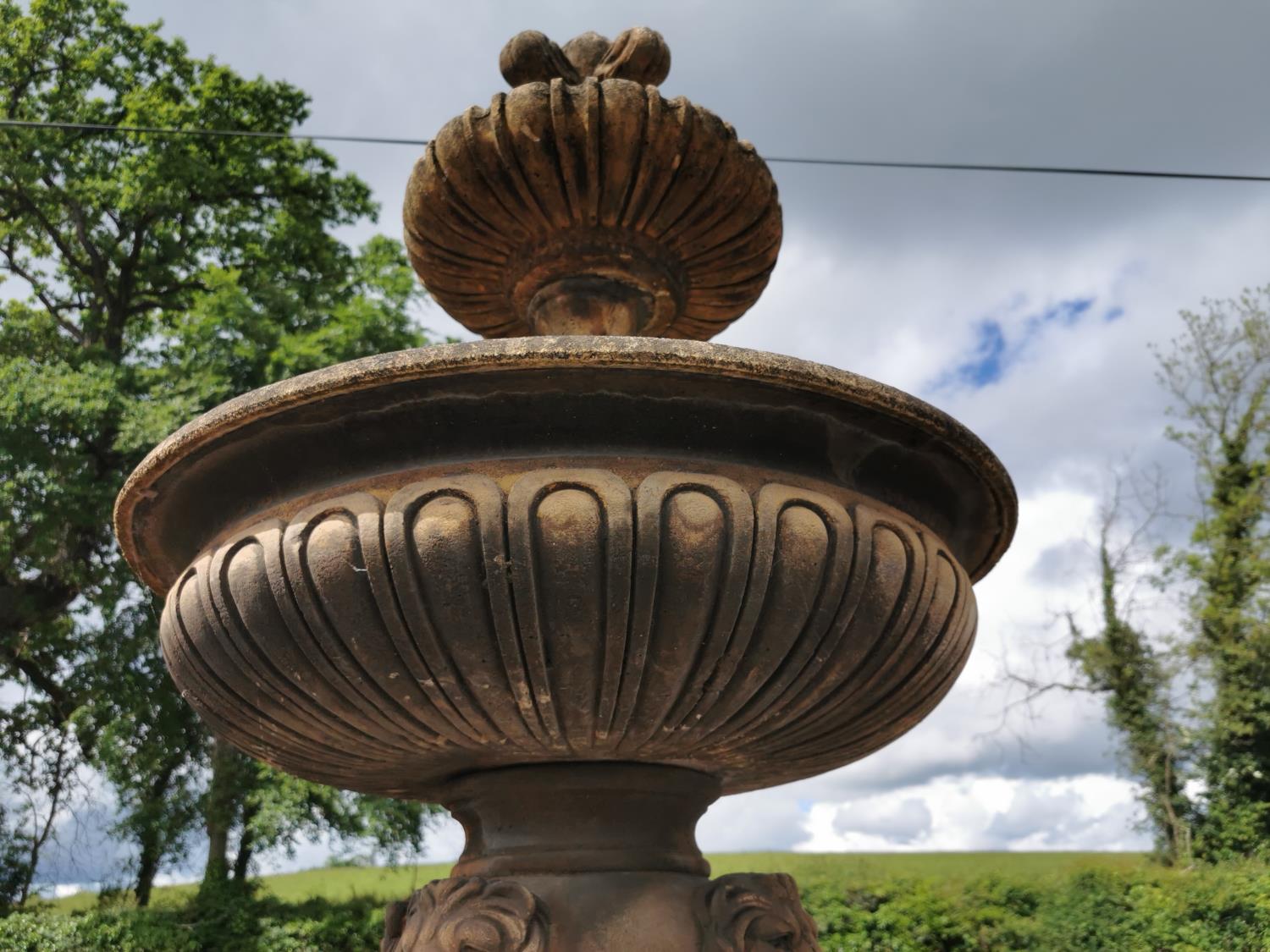 Exceptional three tiered moulded stone French water foutain with surround decorated with shells - Image 5 of 7