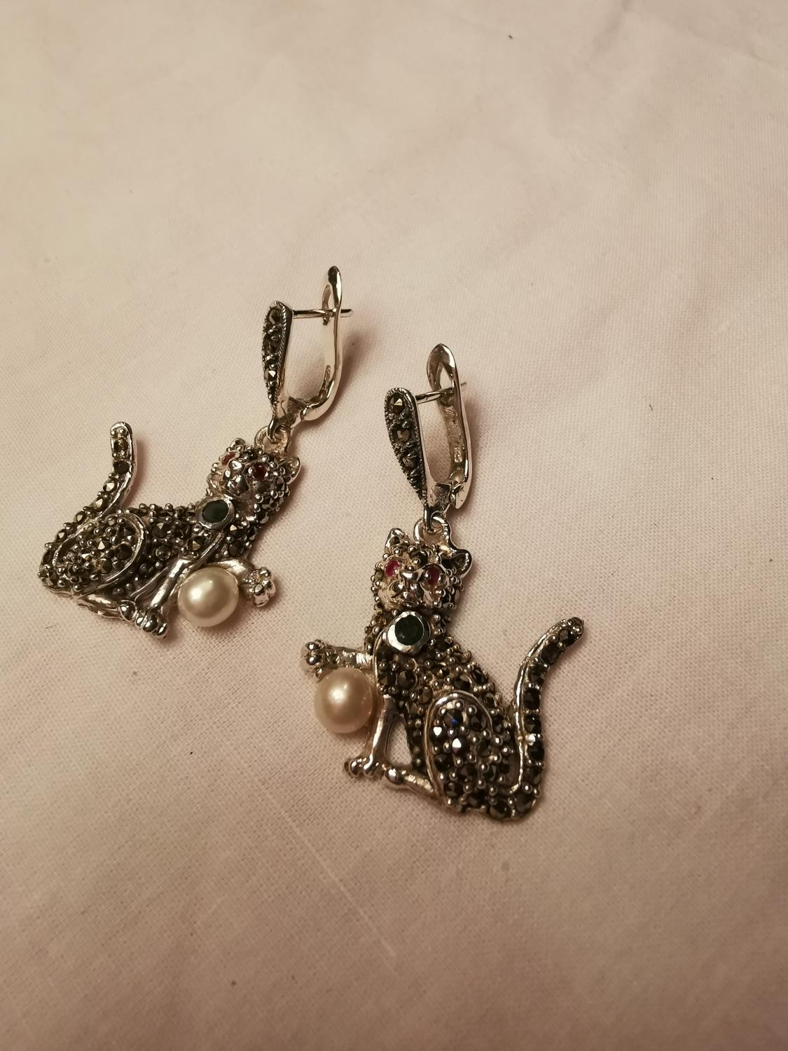 Pair of silver and marcasite earrings in the form of cats with ruby eyes - Bild 3 aus 4