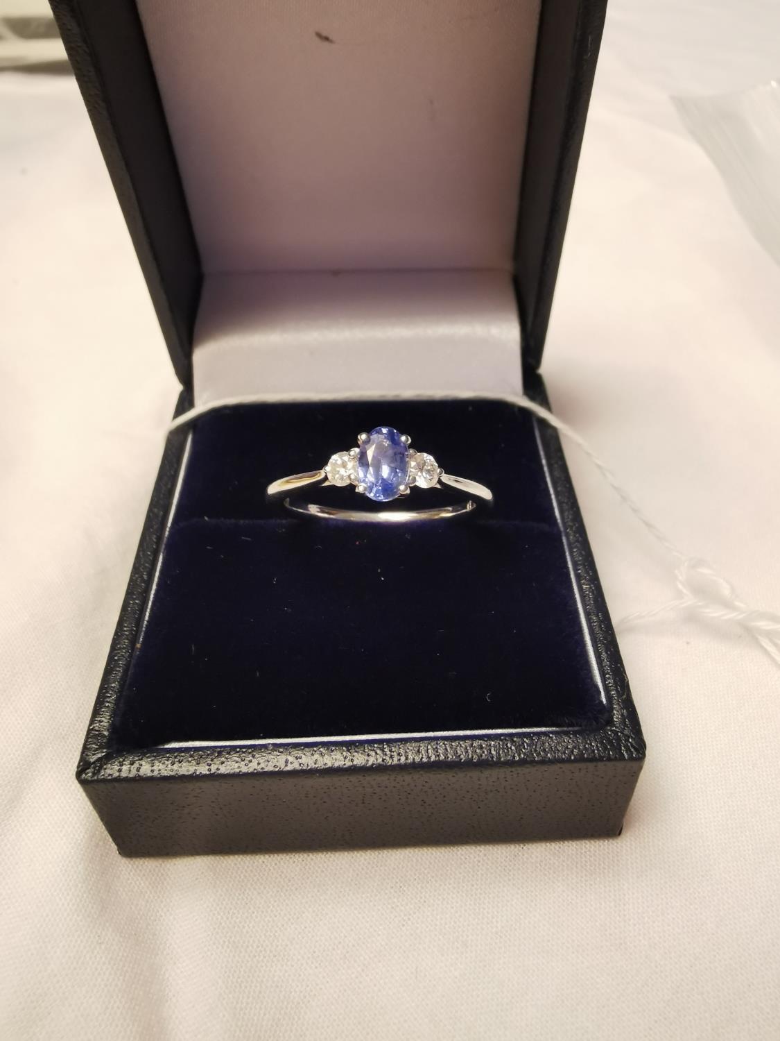 18ct. white gold tanzanite and diamond three stone ring Size: L - Bild 4 aus 6