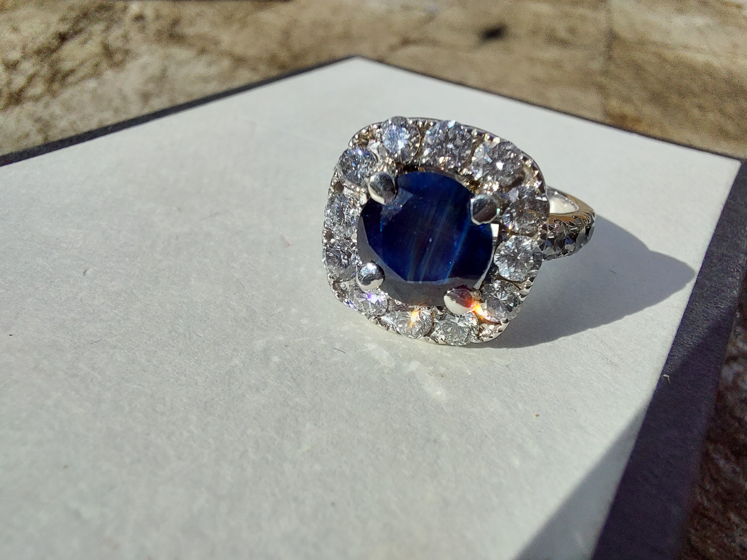 14ct. white gold sapphire and diamond ring Estimated: weight of diamonds 3ct. Size: M - Bild 6 aus 6