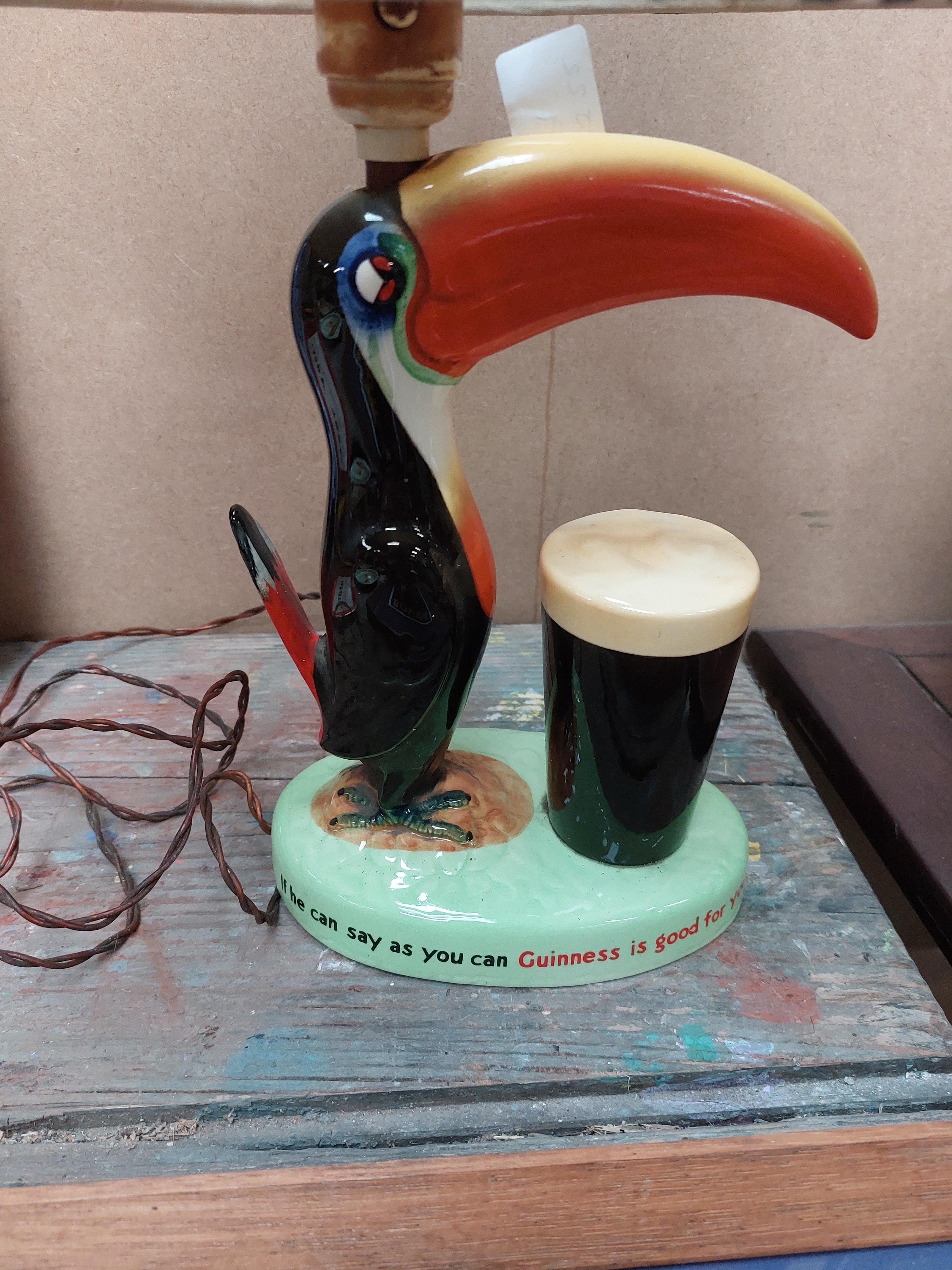 Guinness Toucan ceramic advertising lamp with original shade {43 cm H x 32 cm W x 20 cm D}. - Bild 5 aus 5