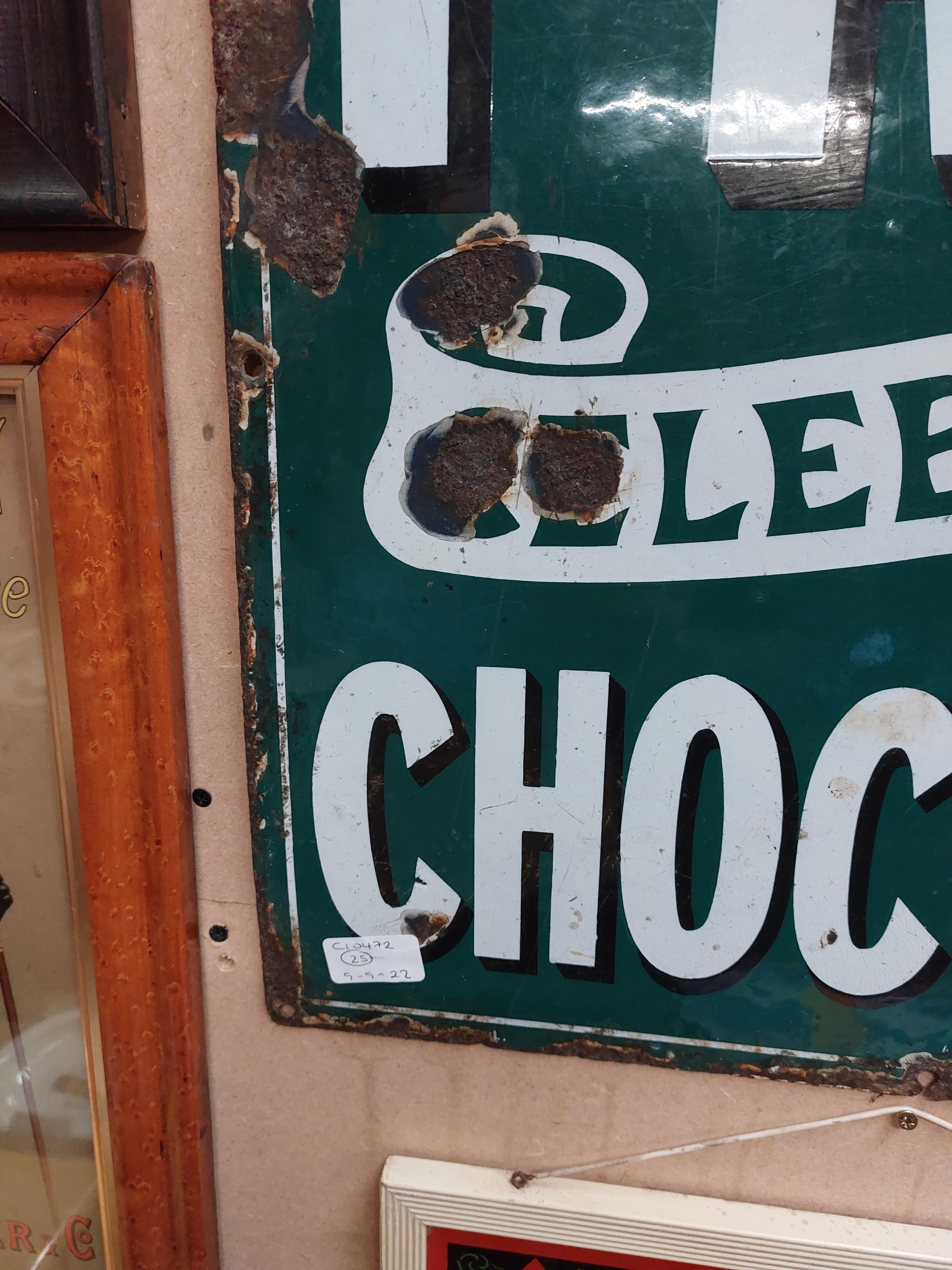 Original Fry's Celebrated Chocolate enamel advertising sign. {51 cm H x 51 cm W}. - Bild 4 aus 5