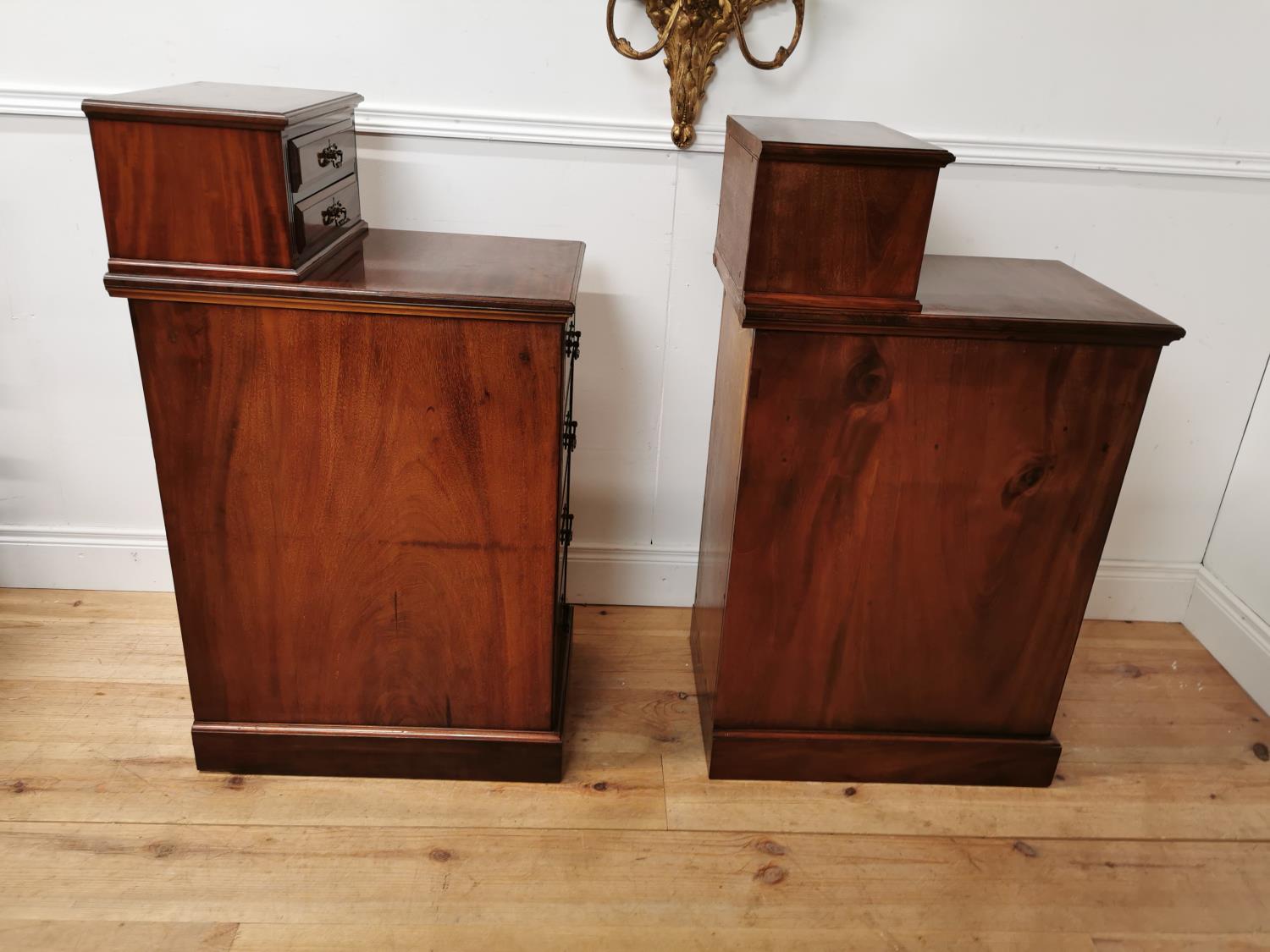 Good quality pair of 19th C. mahogany bedside lockers by Maple & Co. with orginal brass handles {105 - Image 5 of 6