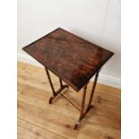 Good quality Edwardian rosewood lamp table raised on turned columns {75 cm H x 41 cm W x 30 cm D}.