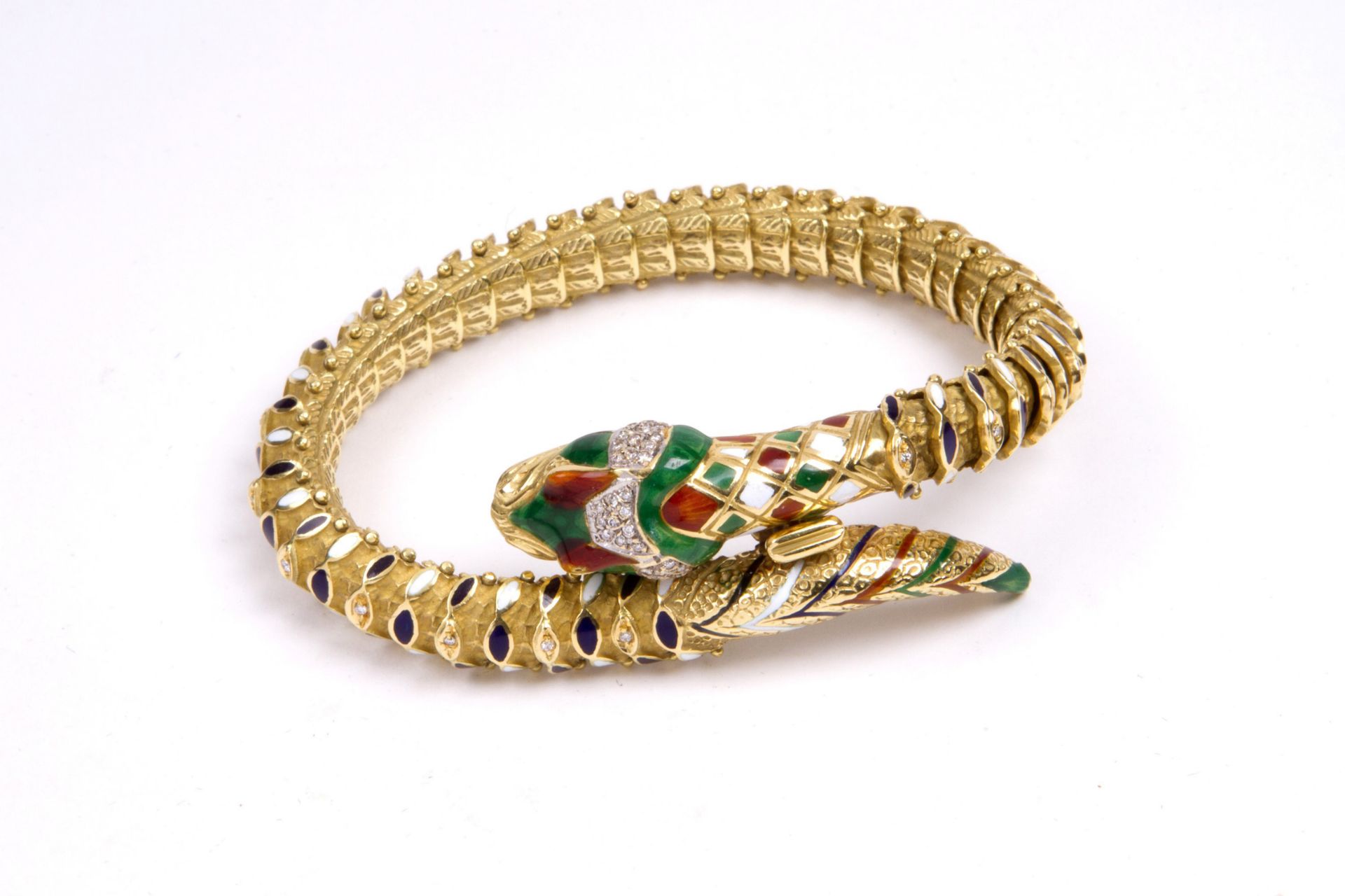 Animal motif bracelet