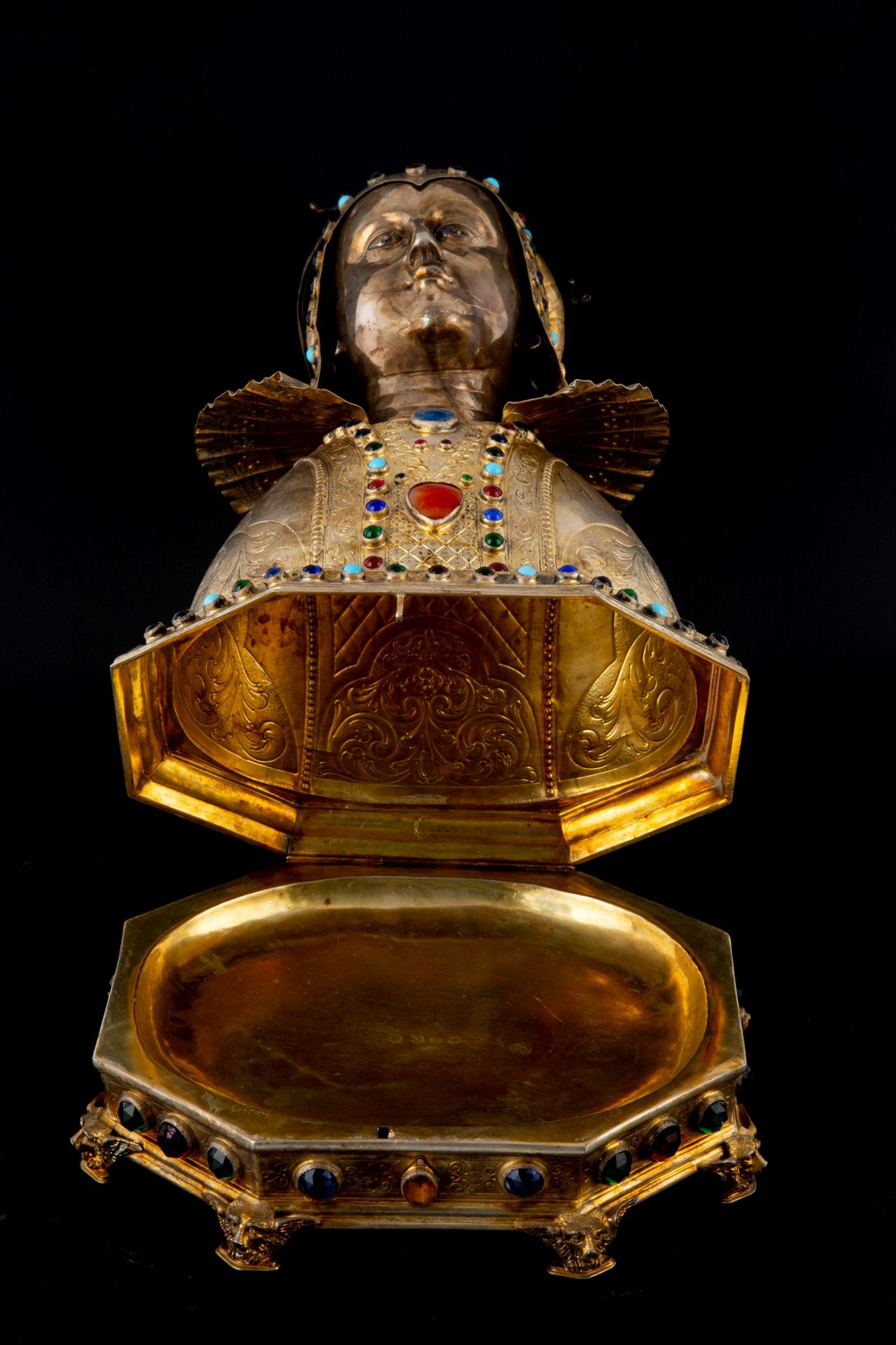 Silver reliquary sculpture - Image 8 of 8