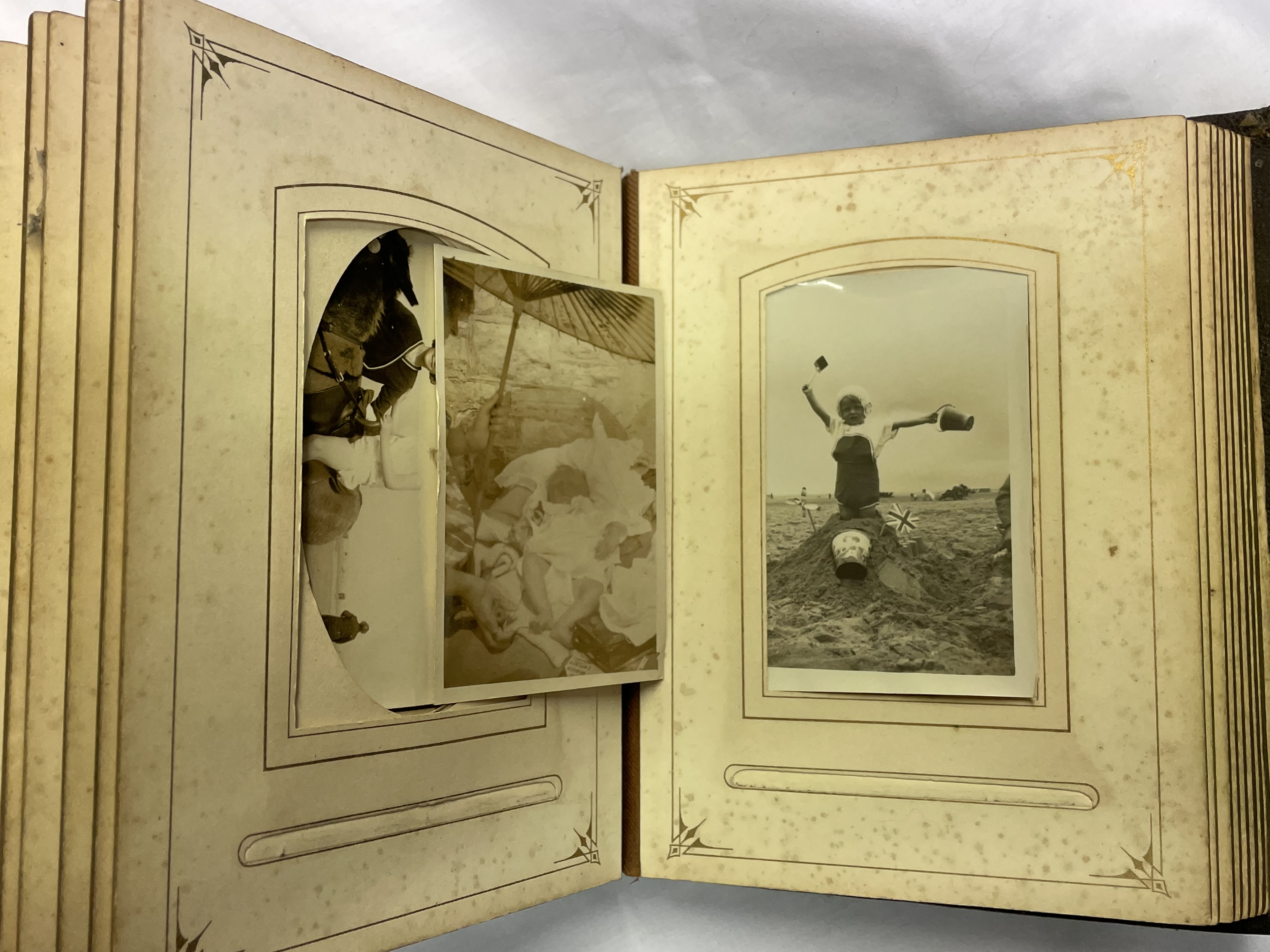LEATHER BOUND GILT EDGED PHOTO ALBUM CONTAINING BLACK AND WHITE PHOTOS (CLASP A/F) - Image 3 of 5