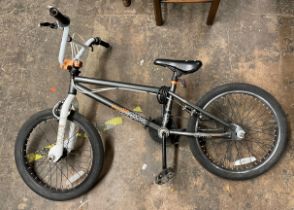 HUSTLE 'X RATED' MODEL BMX STYLE BICYCLE
