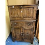 OAK LINEN FOLD PATTERNED CARVED DRINKS CABINET