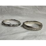 SILVER ENGRAVED BANGLE WITH SAFETY CHAIN AND A SILVER SIMULATED BAMBOO EFFECT BANGLE WITH SAFETY