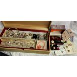 OBLONG BOX CONTAINING COSTUME JEWELLERY INCLUDING DOUBLE STRAND PEARL NECKLACES AND VARIOUS