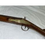 19TH CENTURY FLINT LOCK RIFLE WITH WALNUT STOCK AND BRASS MOUNTS