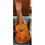 YAMAHA G225 ACOUSTIC GUITAR IN A LEATHERETTE CARRY CASE