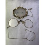 VICTORIAN PINCHBECK BROOCH AND A PAIR OF PINCE NEZ