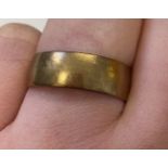 9CT GOLD WEDDING BAND SIZE R, 3.
