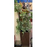 ARTIFICIAL FICUS PLANT IN A SQUARE SECTION PLANTER
