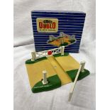 BOXED HORNBY DUBLO 00 GAUGE DI LEVEL CROSSING