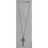 9CT GOLD ART NOUVEAU PENDANT ON TRACE CHAIN 3.