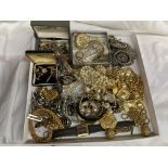 TRAY OF VARIOUS COSTUME JEWELLERY, CUFF LINKS, 1970S CHAIN MAIL BELTS, CLIP ON EARRINGS,